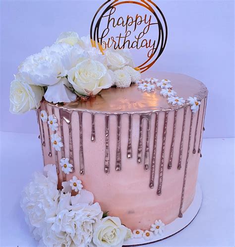 Rose Gold Cake | 40th birthday cakes, Themed birthday cakes, Gold birthday cake