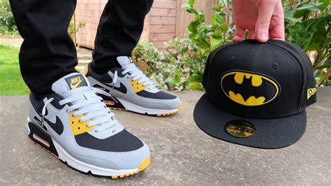 Top 40+ imagen nike batman - Abzlocal.mx