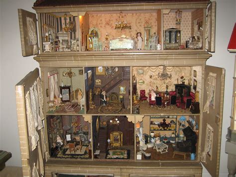 Scottish house interior | Doll house, Antique dollhouse, Dolls house interiors