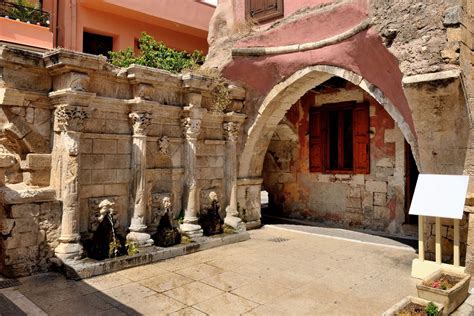 Rethymno old town | Rethymno Villa Simore