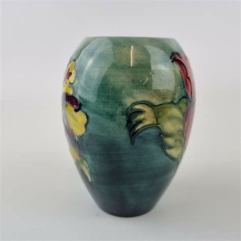 Vintage Moorcroft Pottery Hibiscus Pattern Vase 12.5cm High. — Wheeler ...