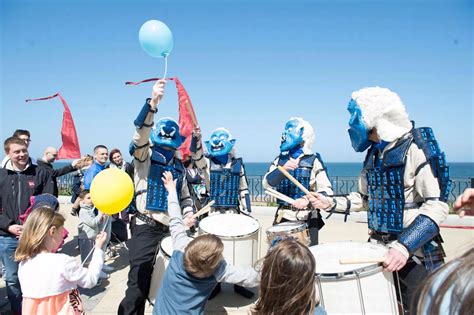 Whitley Bay carnival parade - Chronicle Live