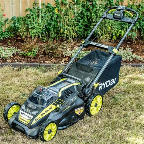 Ryobi Self Propelled Electric Lawn Mower Review - The Handyman's Daughter