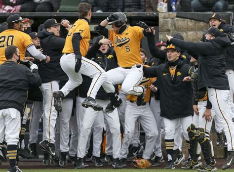 Iowa Hawkeyes baseball team has turned it around, hopes to keep up its ...