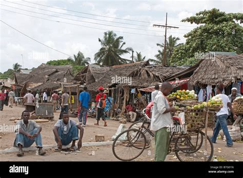 Kenyan village life around Mombasa Kenya Stock Photo, Royalty Free Image: 21864241 - Alamy