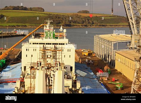 Pendennis shipyard falmouth cornwall uk hi-res stock photography and images - Alamy