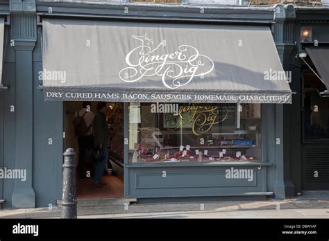 Ginger Pig Butchers Shop, Moxon Street, Marylebone; London, England, UK Stock Photo - Alamy