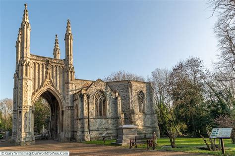 Nunhead Cemetery, London - Our World for You