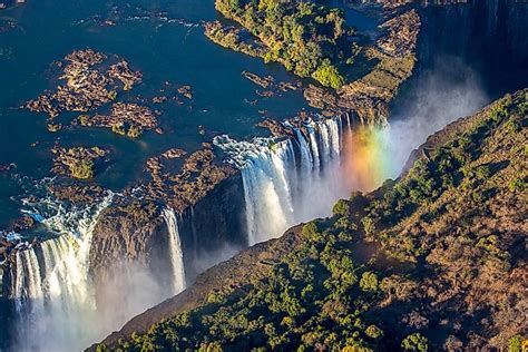 The World's Largest Waterfalls By Flow Rate - WorldAtlas.com