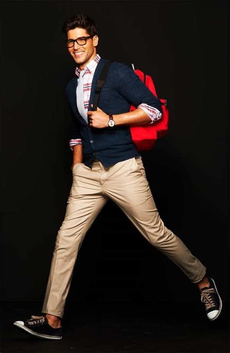 How To Dress Like Nerdy Boy? 18 Cute Nerd Outfits For Men