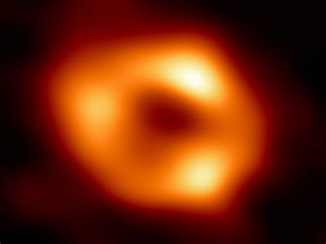 Astronomers reveal first photo of the black hole at the center of the ...