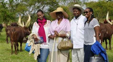 PHOTOS: Museveni’s Intimate Moments with his Family – GLPOST