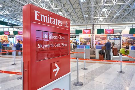 Emirates Hand Luggage Guide: Size, Rules & Top Bag Picks