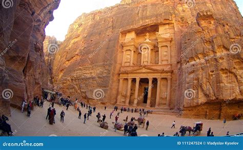 Tourists View the Al-Khazneh Ancient City of Petra in Jordan Editorial ...