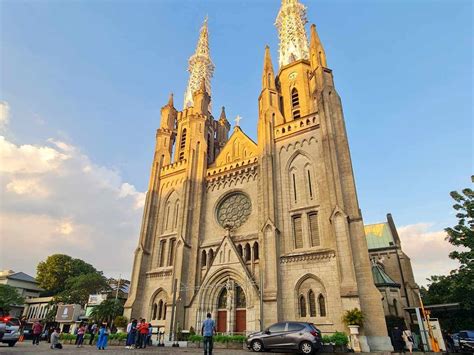 Jakarta Cathedral Church Guide & Museum - IdeTrips