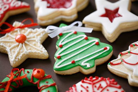 The History Behind Favorite Christmas Traditions | Reader's Digest