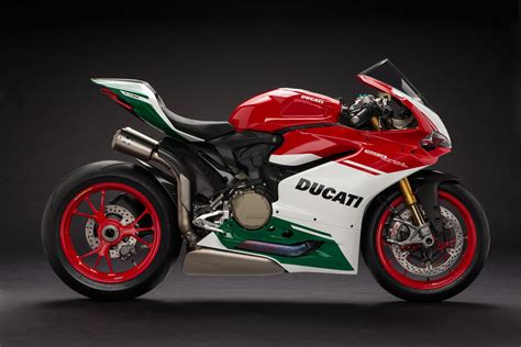 2018 Ducati 1299 Panigale R Final Edition Review • Total Motorcycle