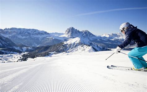 Download Ski Mountain Snow Skiing Sports HD Wallpaper