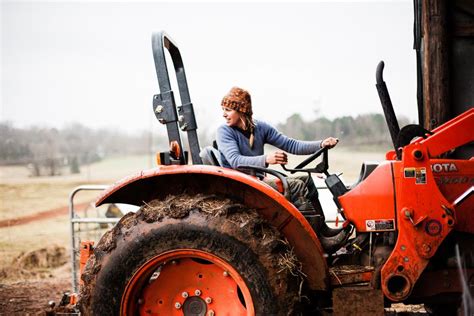 Grit and grace: Female Farmer Project reinvents traditional image of farming | The Seattle Times