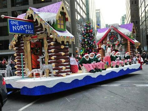 Parade float Montreal Santa Claus Parade 2012 | Christmas parade floats, Christmas float ideas ...