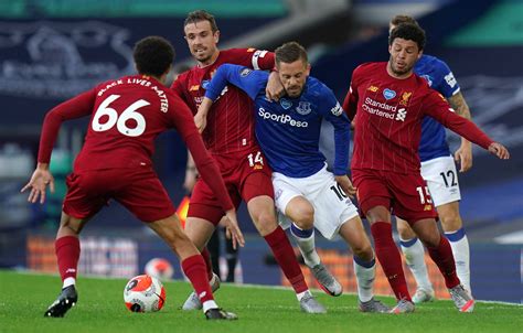 Everton and Liverpool Play Out a Goalless Snooze-fest at Goodison Park – The Football Blog