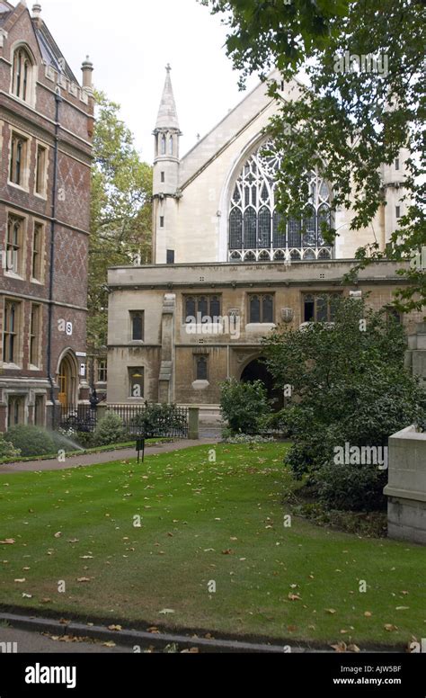 Lincoln s Inn Chapel London WC2 Stock Photo - Alamy