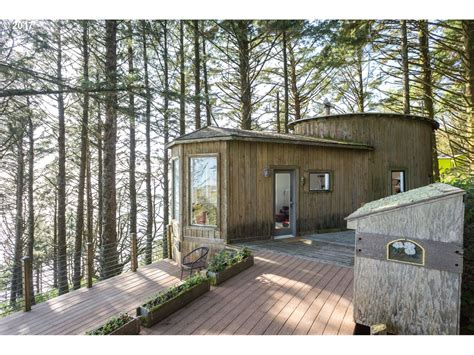 Beach house with Pacific Ocean views asks $599K in Oregon - Curbed