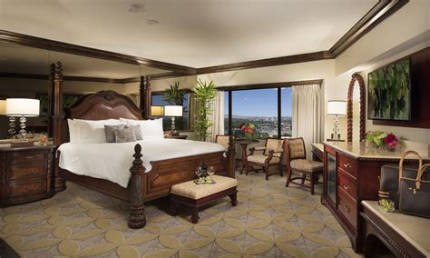 Peppermill Tower Grand Suite | Peppermill Resort Hotel, Reno