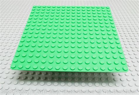 LEGO 16x16 Dot Bright Green Baseplate 5x5 Inch Thin Plate 3867/Platform Piece Fl - The Brick Bank