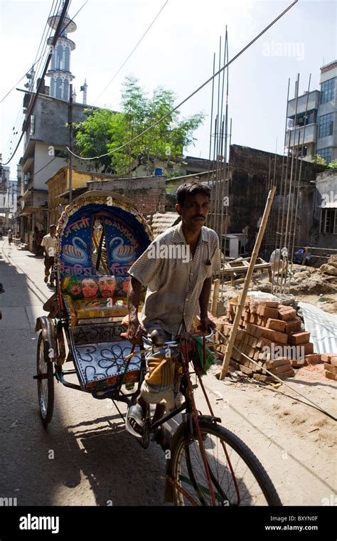 Bangladesh Old Dhaka Rickshaw Photography Print - www.espiritudetierra.com