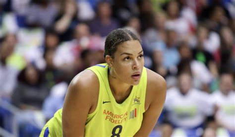 Liz Cambage Height Weight - Liz Cambage Height, Weight, Measurements, Salary, Net Worth / She ...