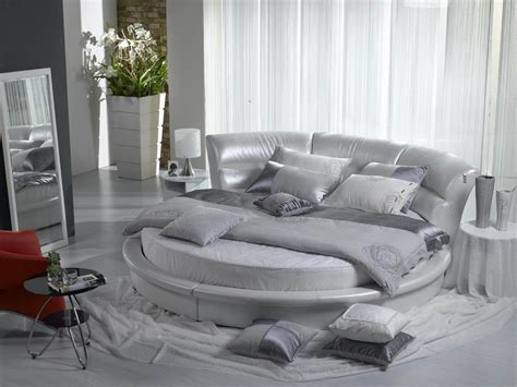 Round Bed - Yey, or Nay?I Hate Cleaning