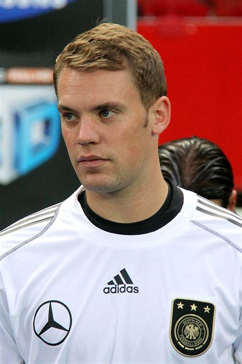 File:Manuel Neuer, Germany national football team (01).jpg - Wikimedia Commons