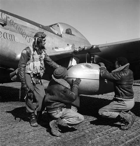 Wwii: Tuskegee Airmen, 1945 Photograph by Granger - Pixels