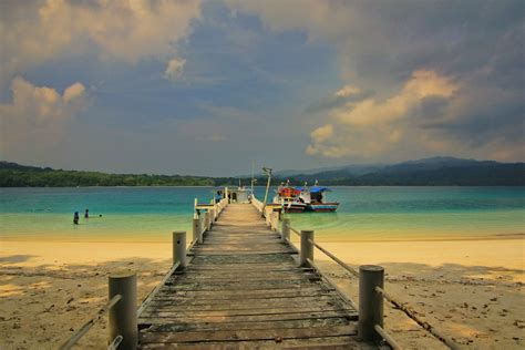 Pesona Pulau Peucang di Timur Taman Nasional Ujung Kulon - Indonesia Kaya