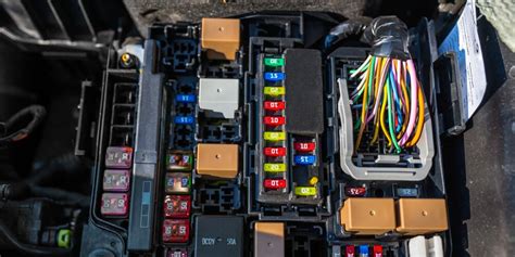 5 Symptoms Of A Bad Fuel Pump Relay And Replacement Cost (2023)