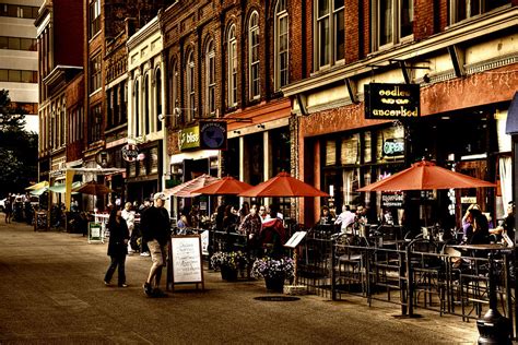 Market Square - Knoxville Tennessee Photograph by David Patterson