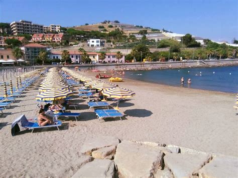 Baia Azzurra - Santo Stefano (IM) - prenotazione online | Spiagge.it