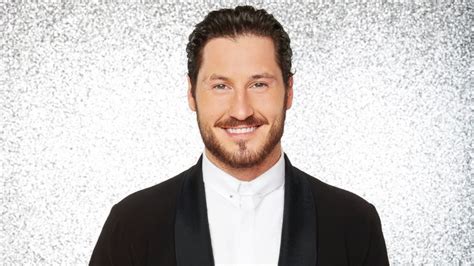 Pro Dancer Val Chmerkovskiy Hints at What to Expect From 'Dancing With ...