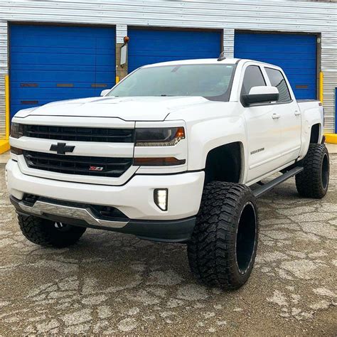 Custom Lifted Chevy Silverado