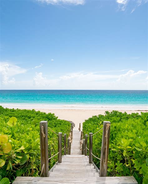 Can you guess which Caribbean beach this is? Click to find out and book your sunny getaway ...