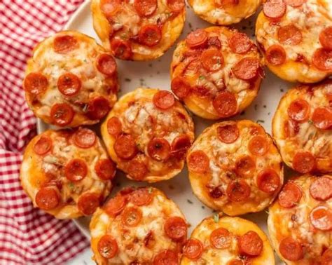 Cheesy Pepperoni Pizza Muffins: A Mouthwatering Snack for All Ages