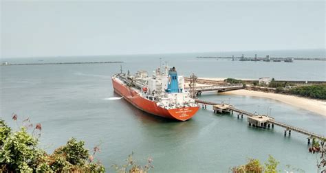 Visakhapatnam Port (Entry Fee, Timings, History, Built by, Images & Location) - Vizag Tourism