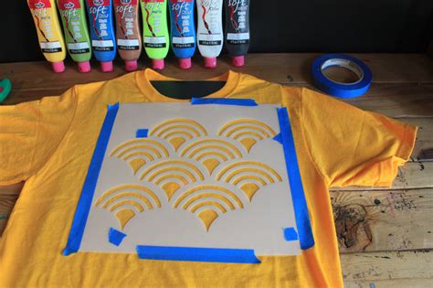 Stencil1 – Stenciling t-shirts with teens in Miami! | Stencil1