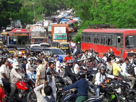 Mumbai’s Ghodbunder Road sees 10-hour traffic jam after gas tanker ...