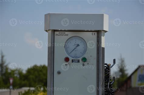 Air pressure gauge for tires 11997231 Stock Photo at Vecteezy