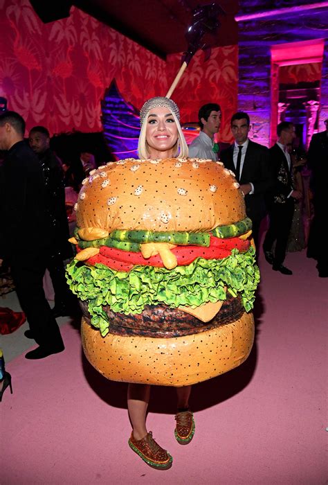 Insiders say Met Gala fashions no longer chic: 'very Halloween'