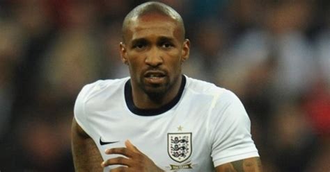 Jermain Defoe returns to England squad