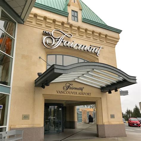 Review: Fairmont Vancouver Airport Hotel Gold Floor Room - PointsWise