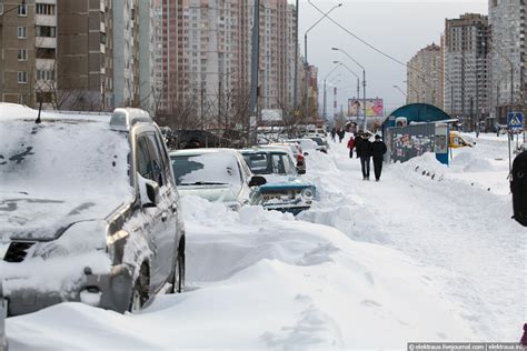 Abnormally heavy snowfall in Kiev · Ukraine travel blog